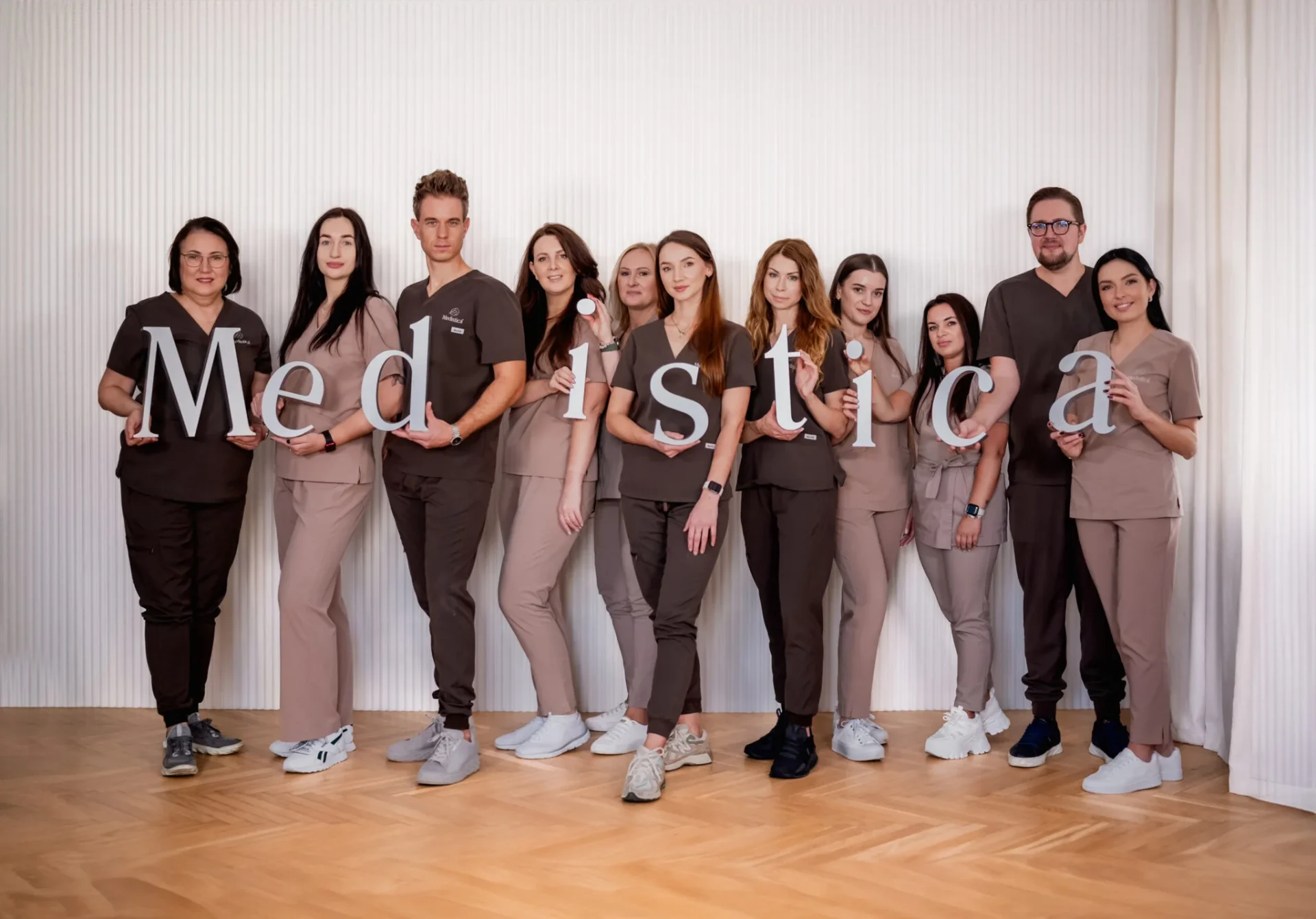 Jak wdrożenie systemu Medidesk podniosło standardy obsługi pacjentów i przyspieszyło proces zapisu na wizytę